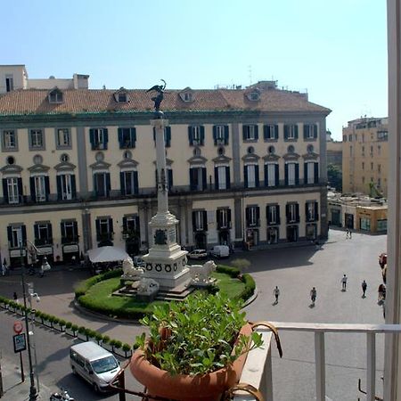 לינה וארוחת בוקר נאפולי Relais Piazza Dei Martiri חדר תמונה