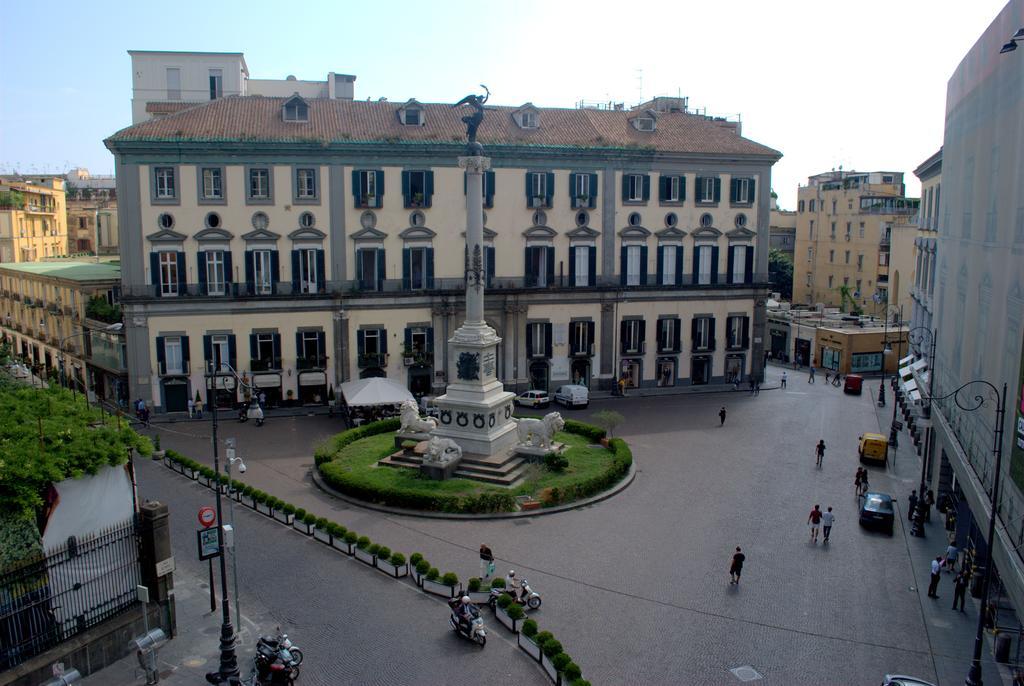 לינה וארוחת בוקר נאפולי Relais Piazza Dei Martiri חדר תמונה