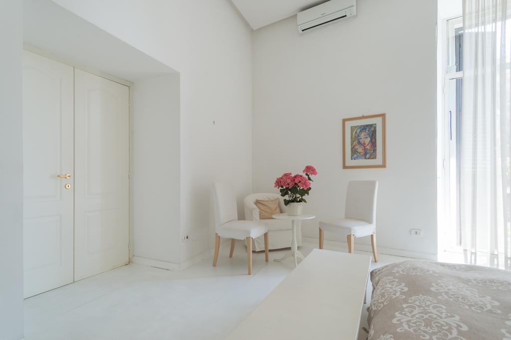 לינה וארוחת בוקר נאפולי Relais Piazza Dei Martiri מראה חיצוני תמונה
