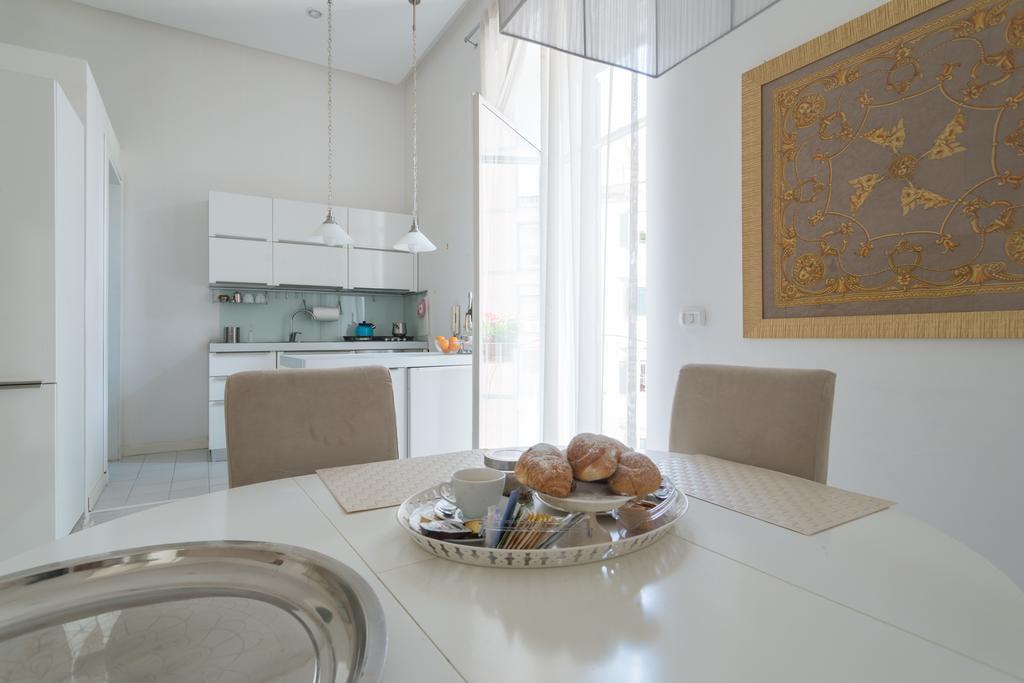 לינה וארוחת בוקר נאפולי Relais Piazza Dei Martiri מראה חיצוני תמונה